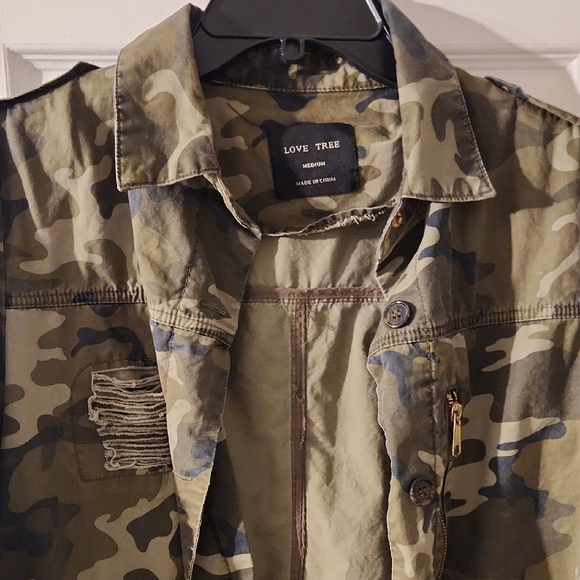 Love Tree Olive Camouflage Field Jacket - Picture 2 of 3